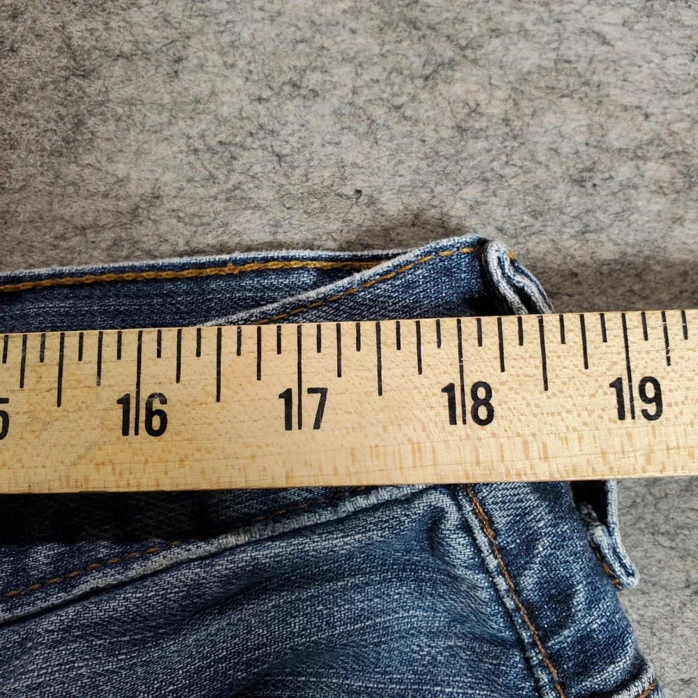 Levis measurements waist